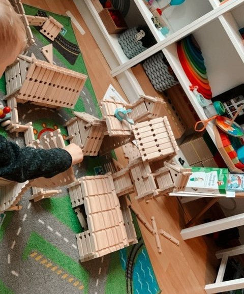 Lernspielzeug Holzbausteine