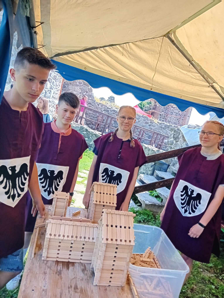 🏰 Logo-Burg Holzspielzeug: Ritterspiele, Geschichte und Kreativität erleben