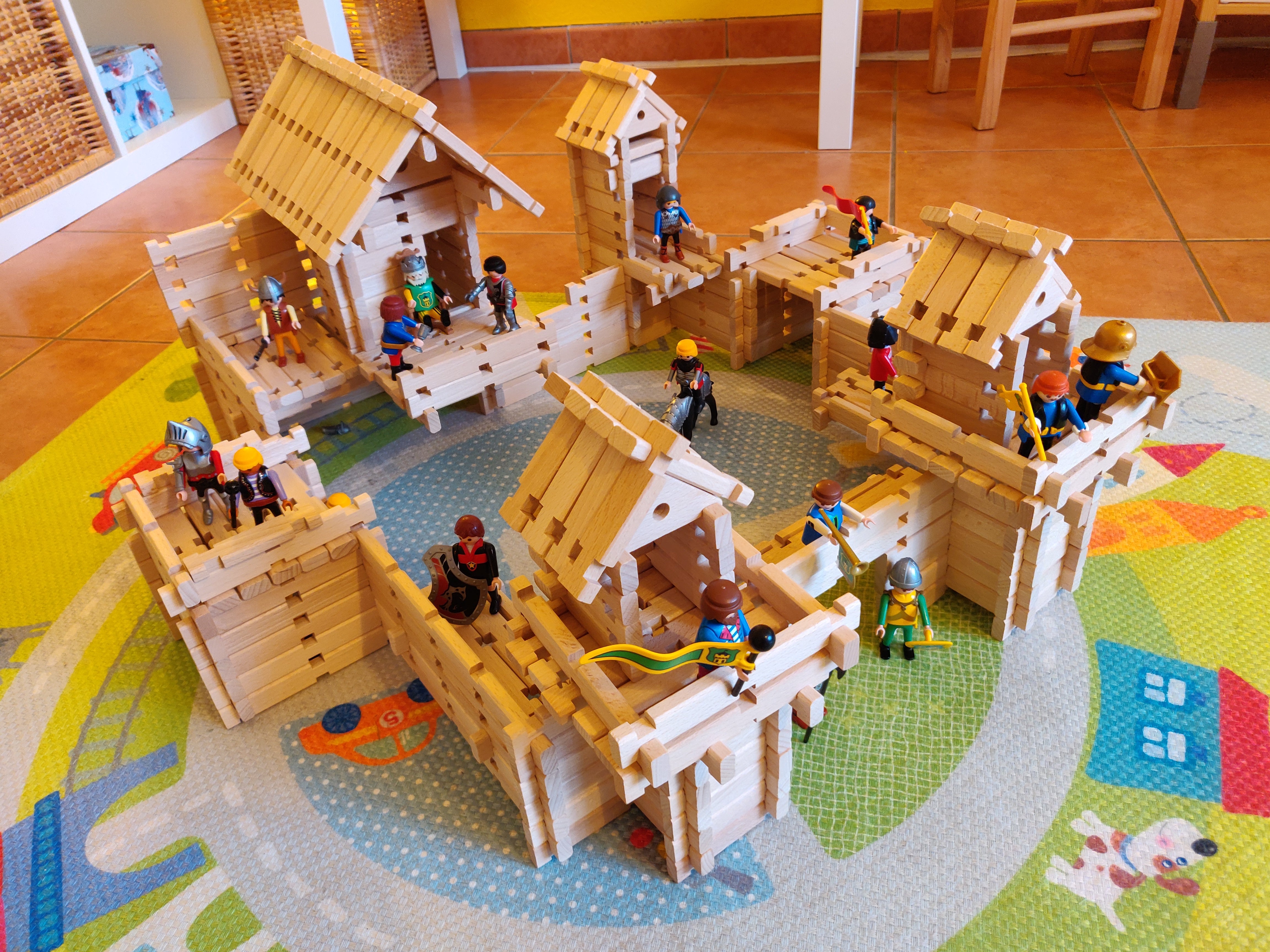 LOGO-BURG leksakssats i trä, byggklossar i trä, byggklossar i trä