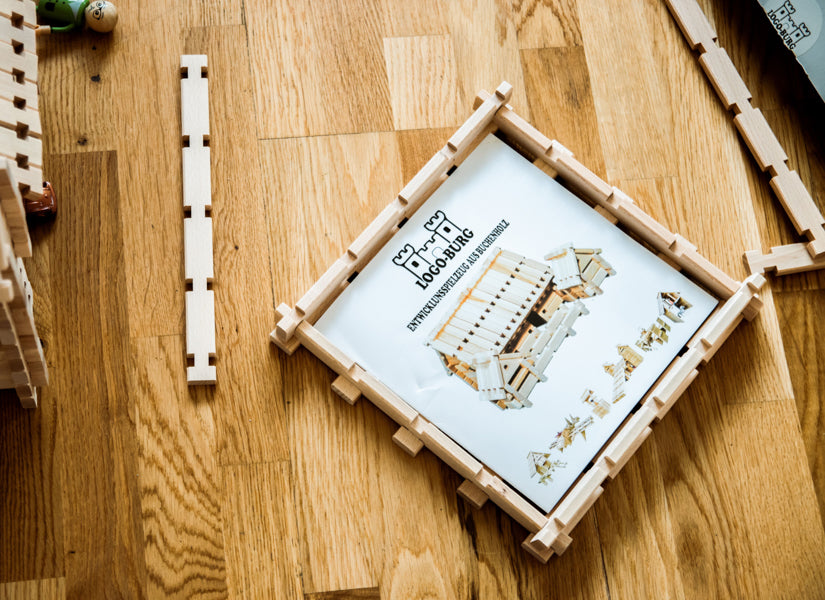 LOGO-BURG Holzspielzeug Bausatz, Holzbausteine, Holzbauklötze